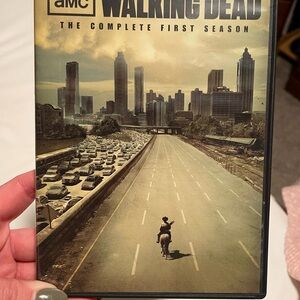 The Walking Dead Complete First Season DVD